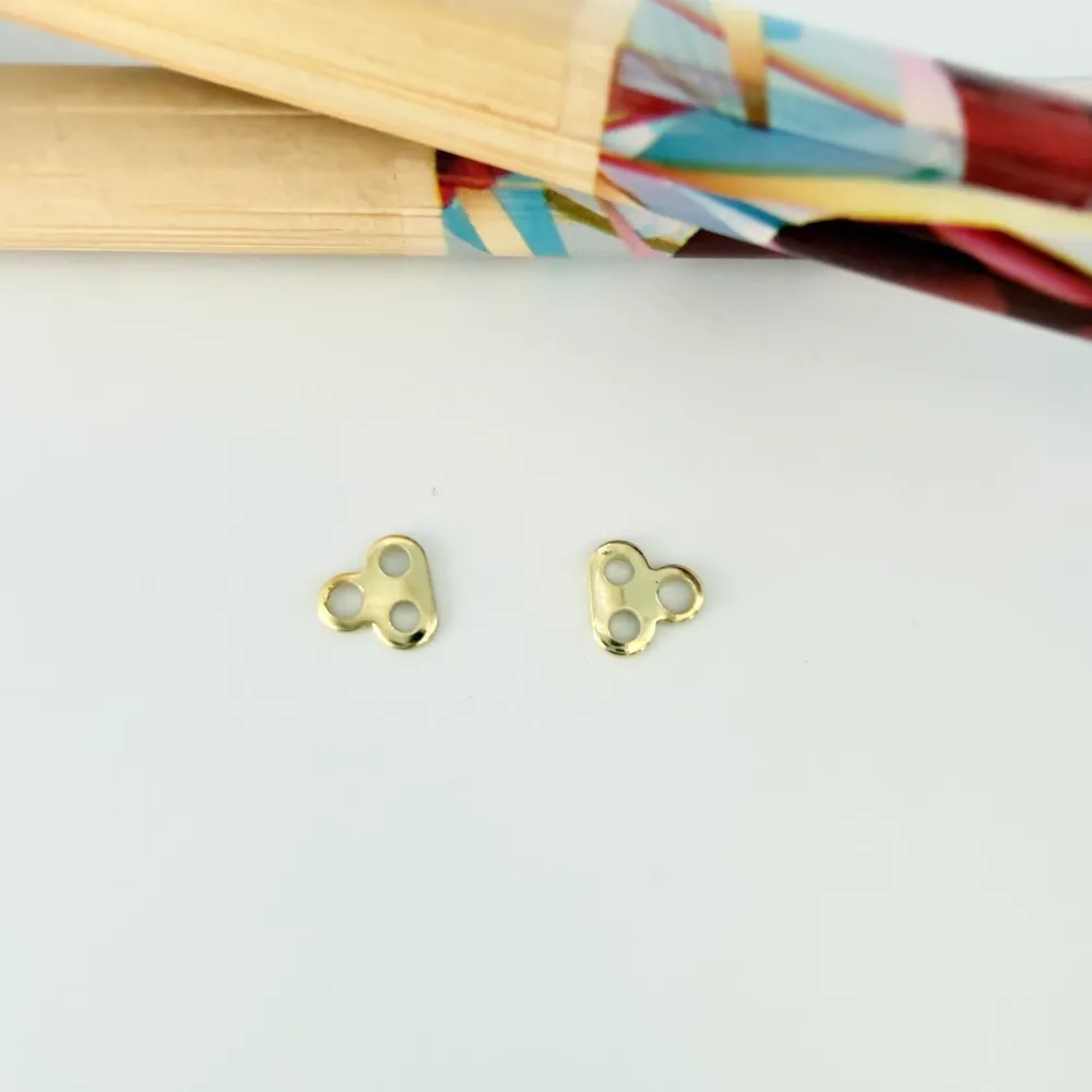AO153 Terminal para pulsera o collar Mini 3 Perforaciones 5 x 5 mm Espesor 0.6 mm Accesorio Baño Oro 100012