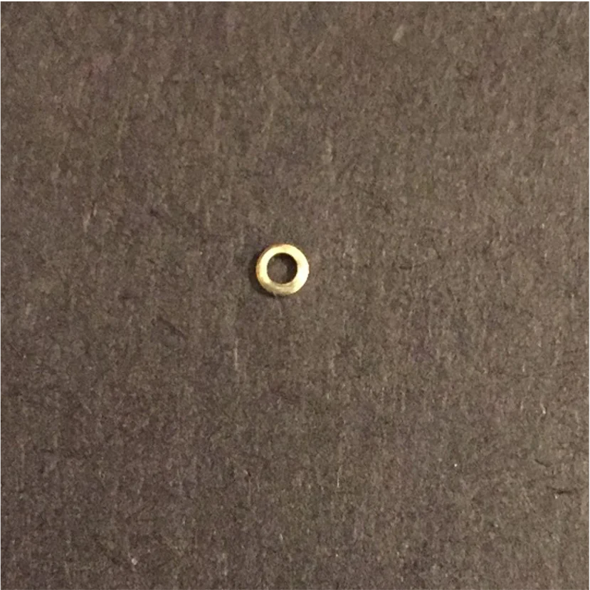 MO21 Argollita Cerrada Dí. 2.5 x 1.5 Accesorio Baño Oro 100012