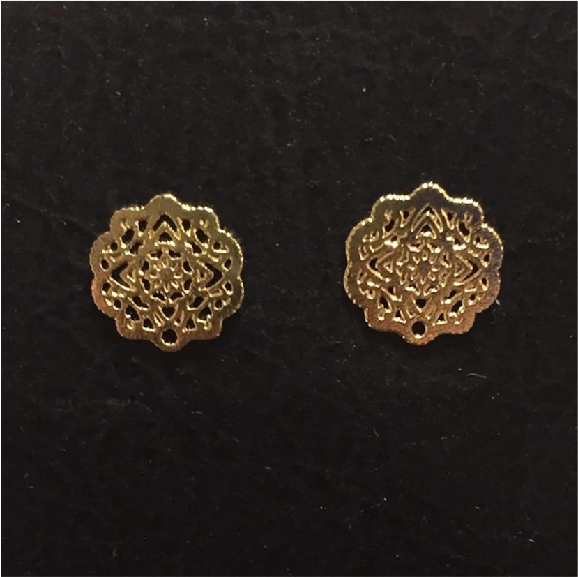 BO38 Base Aro Calada Bordes Irregulares 12x12 mm Base de Aro Baño Oro 100015