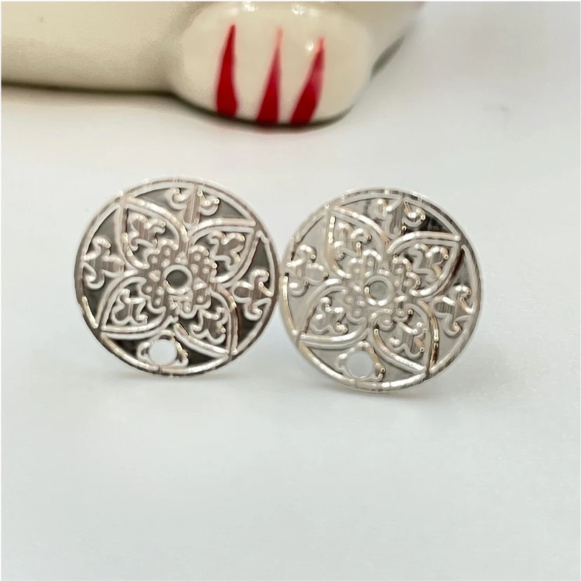 BP79 Base flores de liz estampadas 12 mm Base Baño Plata 100015