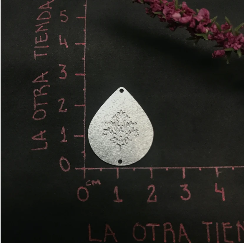 FP516 Gota Flor Fuego 2 Perforaciones 20 x 25 mm Figura Baño Plata 100015