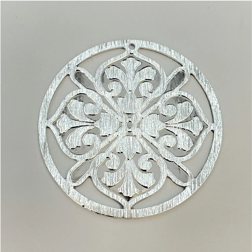 FP759 Mandala Redonda Calada con diseño flor 35 mm Figura Baño Plata 100015