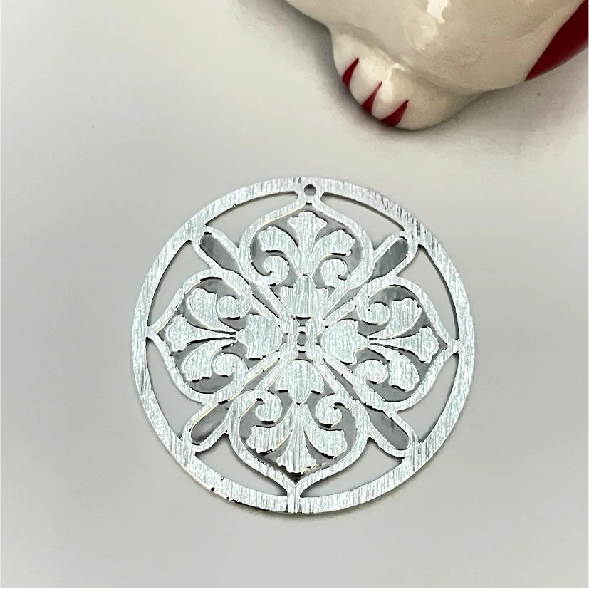 FP764 Mandala Redonda Calada con diseño flor 25 mm Figura Baño Plata 100015