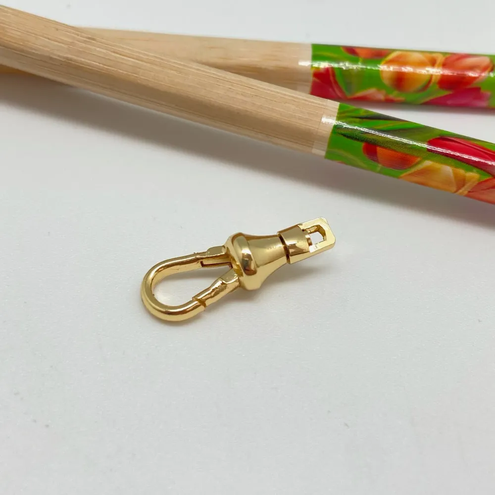 AO110 Broche tipo Boya 20 mm más argolla Accesorio Baño Oro 100025