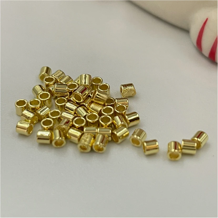 MO16 Tubo Liso 2x2 mm Accesorio Baño Oro 100027