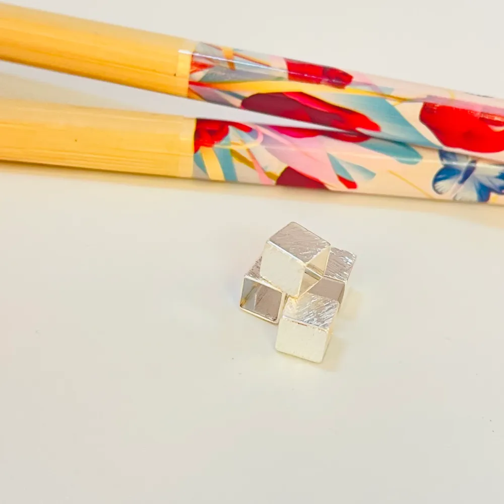 TP07 Tubo cuadrado Lijado 5x5 mm Accesorio Baño Plata 100027