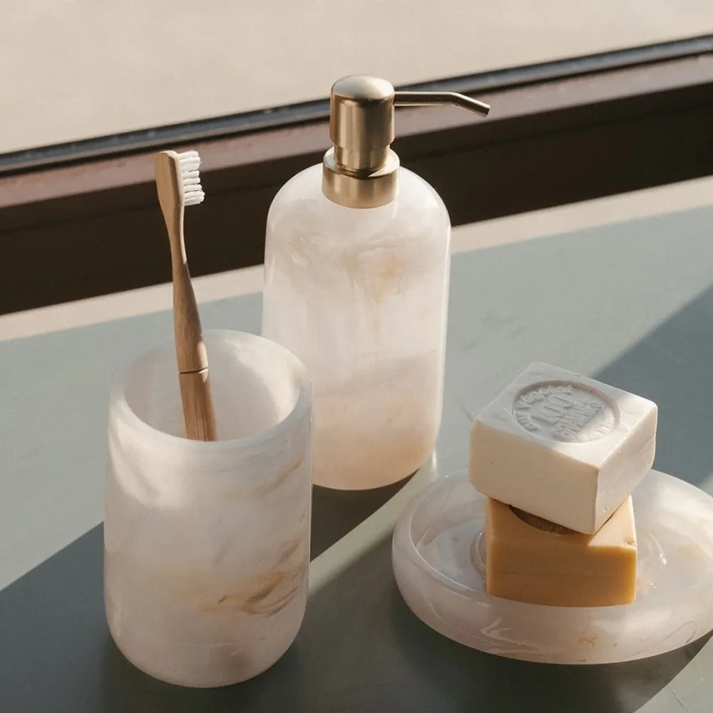 Portacepillos de baño efecto nácar clásico blanco Andrea House