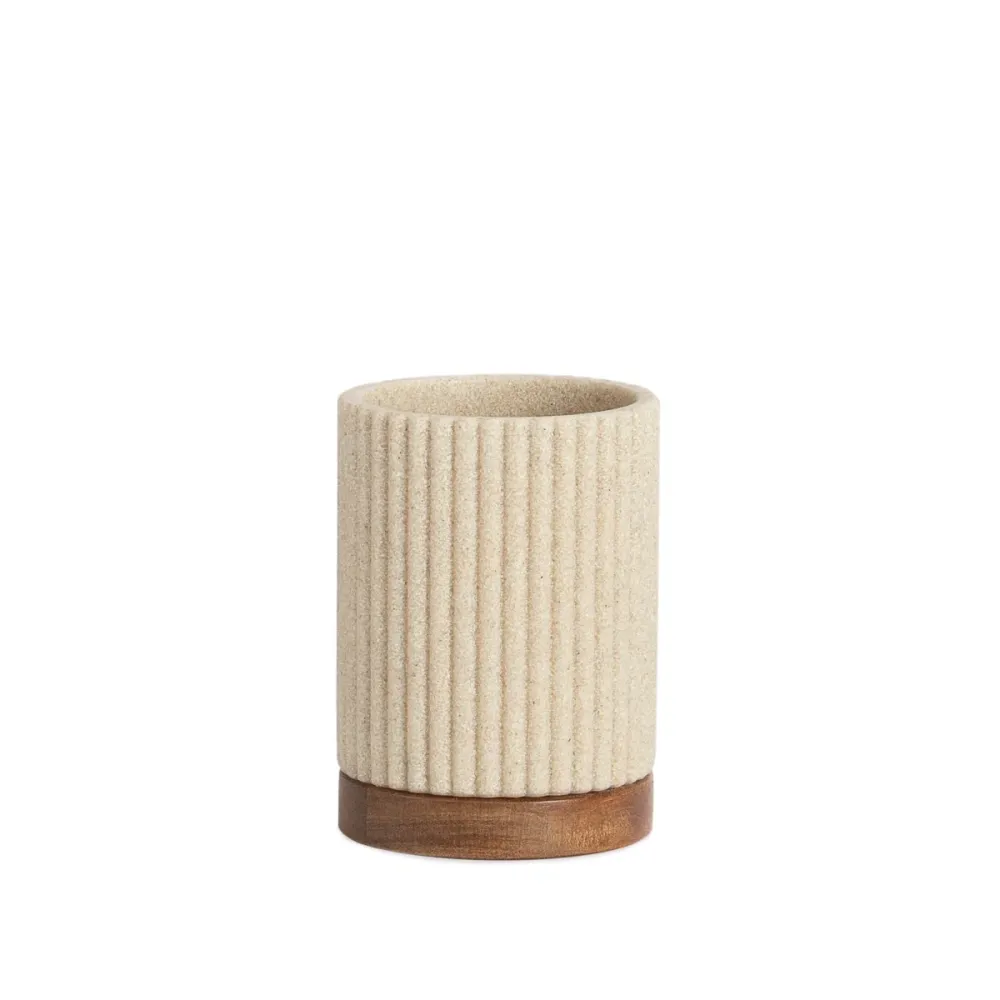 Portacepillos de baño de madera y resina beige Andrea House