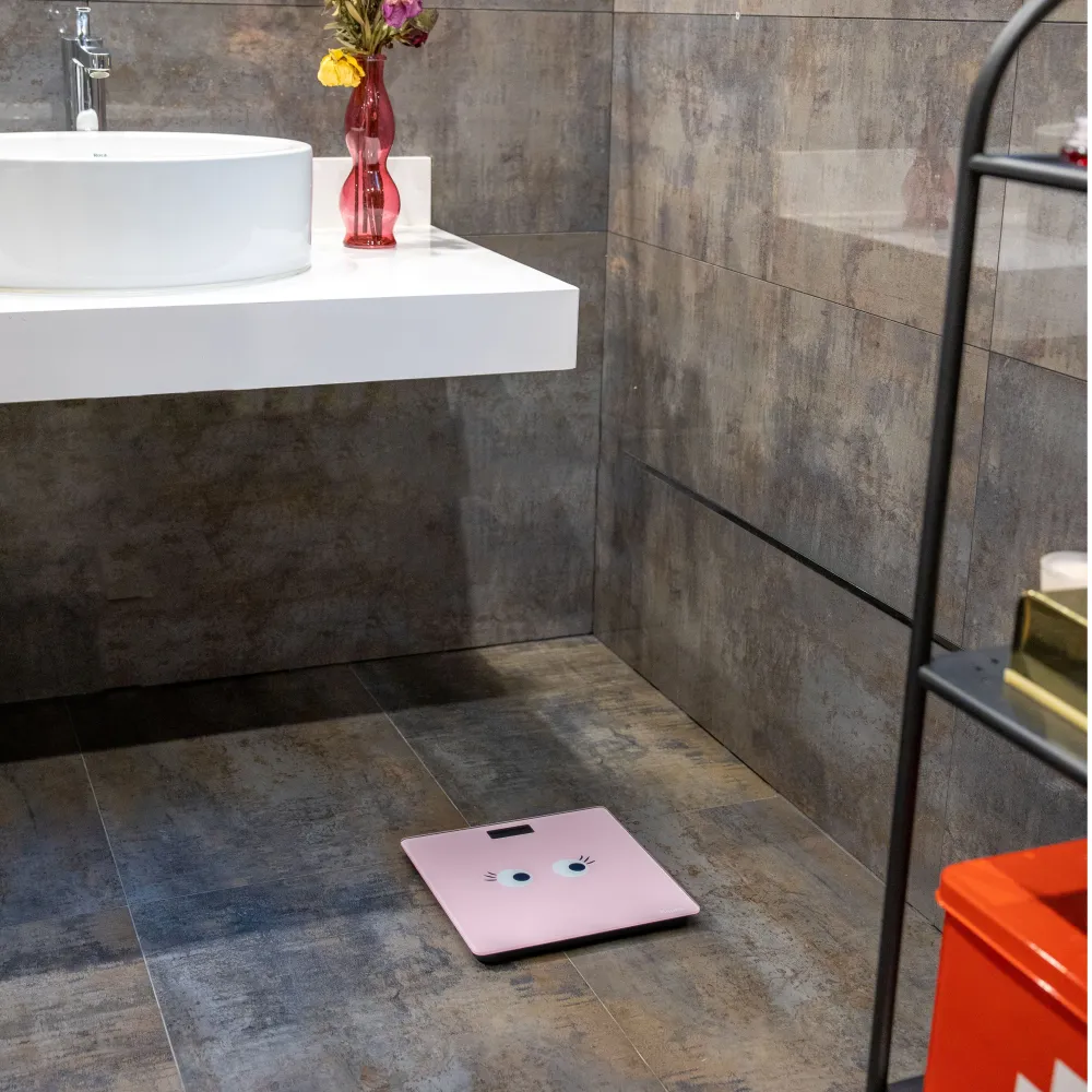 Báscula de baño “ojos” para Baño Moderno