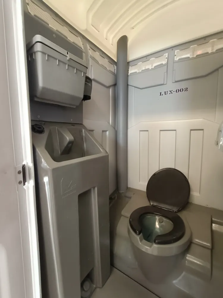 Baño Portátil de Lujo Caderent