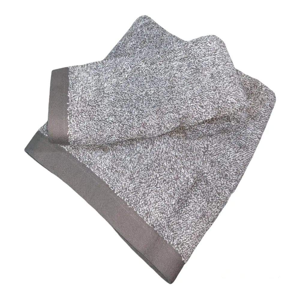 Set 2 Toallas Two Tone 500g Gris Acero Chantilly