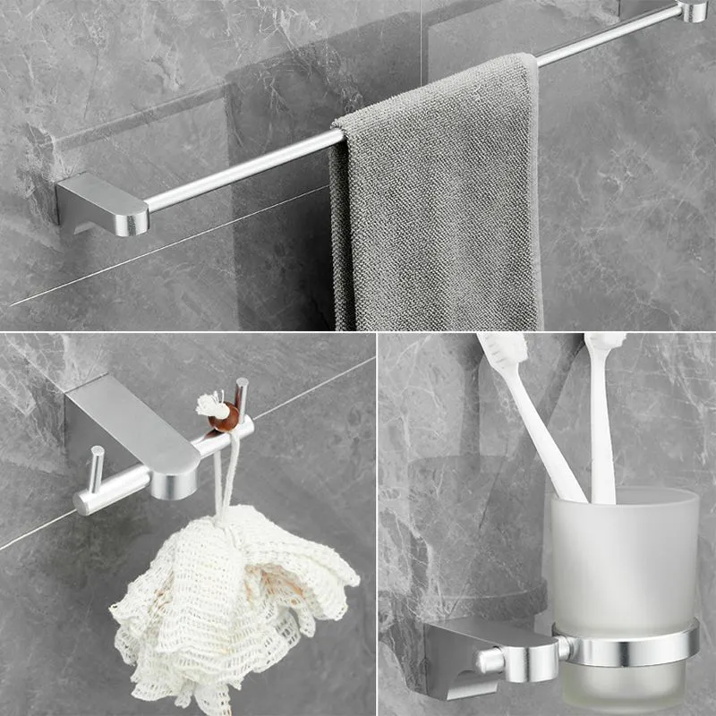 Accesorio de baño cromado de 6 piezas, individual o como juego con barra para toallero Clearhalo