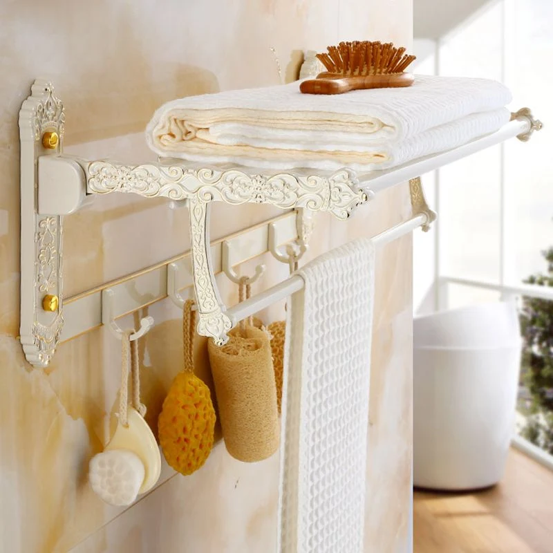 Accesorios de baño de metal tradicional Juego de herrajes con soporte de papel Clearhalo