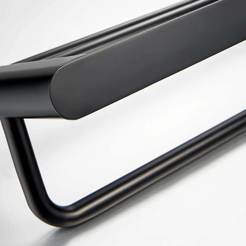 Accesorios de baño modernos Juego de herrajes Juego de herrajes para baño negro Clearhalo