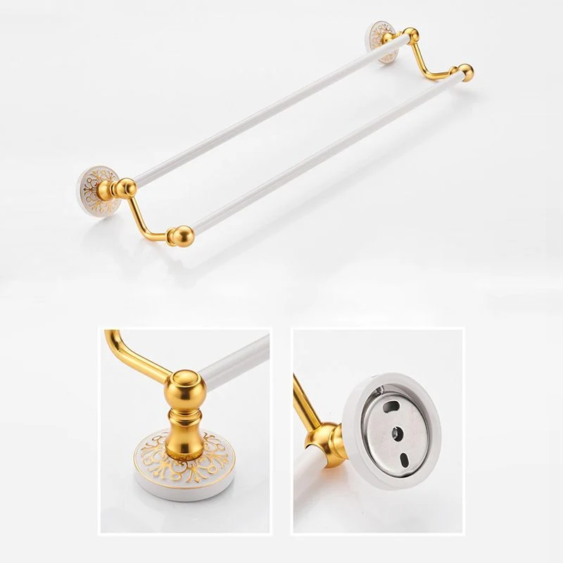 Accesorios de baño tradicionales Juego de herrajes Estante de baño Kit de accesorios de baño Clearhalo