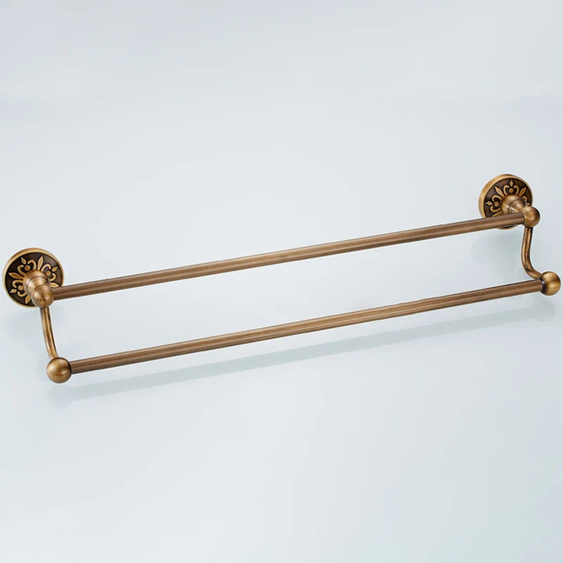 Accesorios de baño tradicionales Juego de herrajes Herrajes para baño de latón Clearhalo