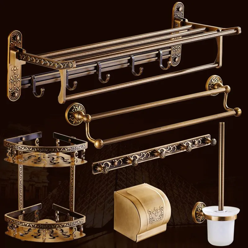 Accesorios de baño tradicionales Juego de herrajes Herrajes para baño de latón Clearhalo