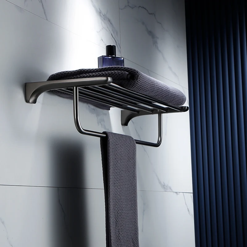 Juego de accesorios de baño de acero inoxidable tradicional gris Clearhalo