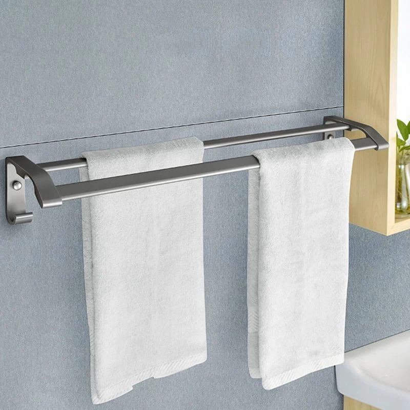 Juego de accesorios de baño contemporáneo de metal de 5 piezas con estante para bañera Clearhalo