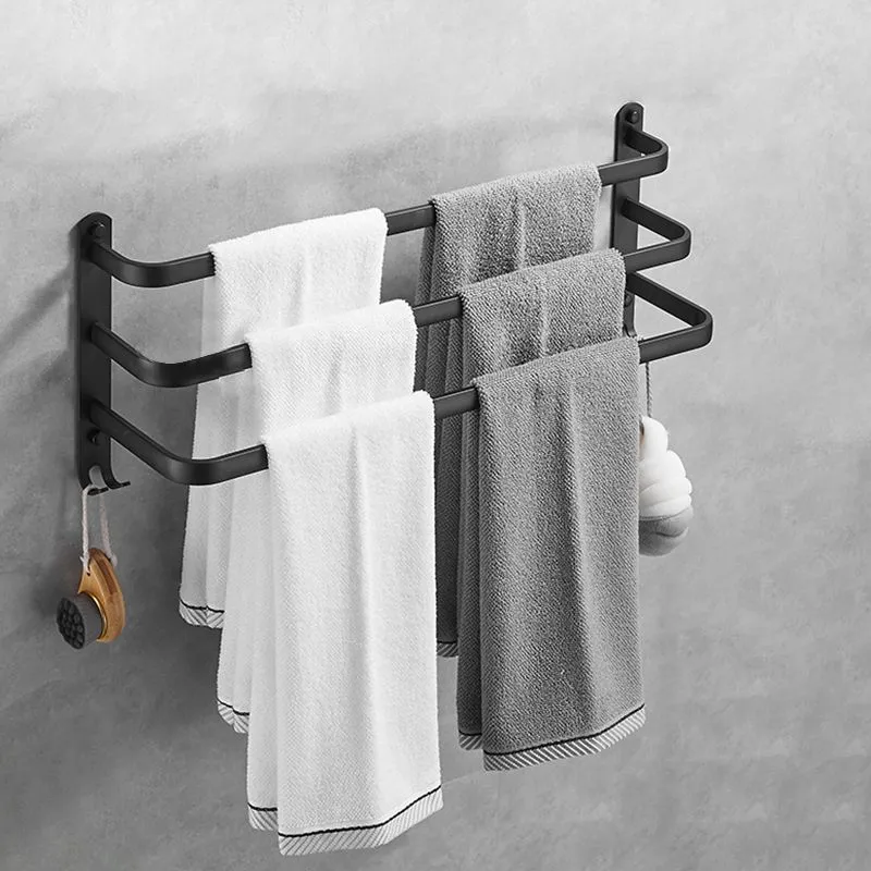 Juego de accesorios de baño contemporáneos en negro mate con estante para baño y barra para toallas Clearhalo