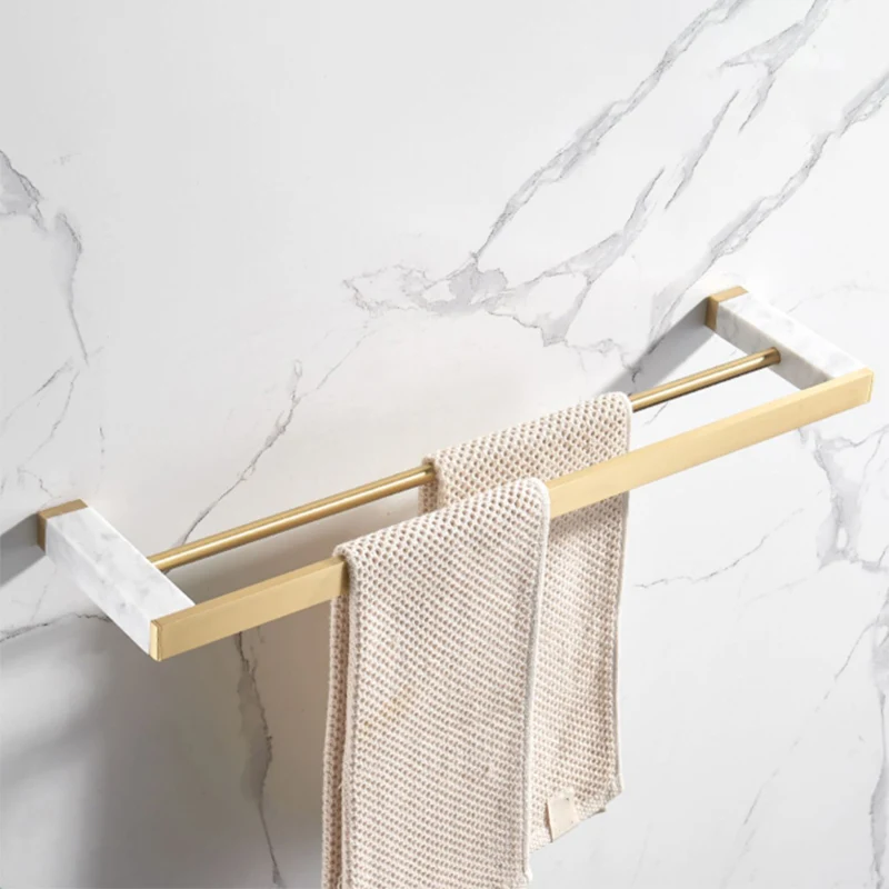 Juego de accesorios de baño de latón cepillado Juego de herrajes para baño de metal y mármol con estante para baño Clearhalo