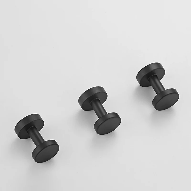 Juego de accesorios de baño moderno de 5 piezas, ganchos para batas en blanco y negro mate Clearhalo