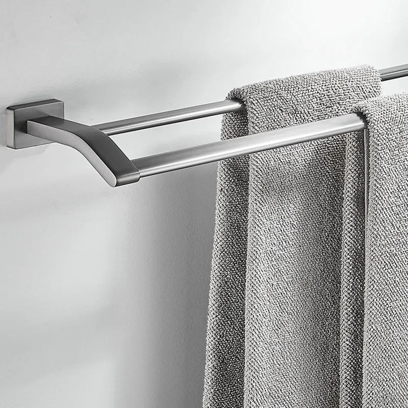 Juego de baño gris mate Accesorios de baño de metal Juego de herrajes Clearhalo