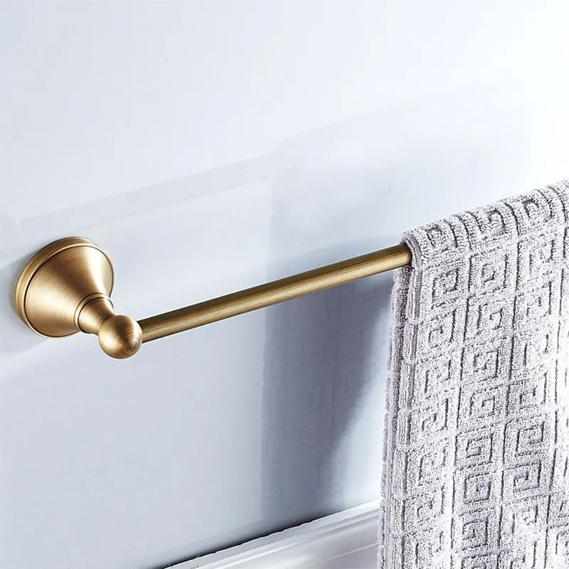 Juego de baño de metal Juego de accesorios de baño dorados de estilo tradicional de 4 piezas Clearhalo