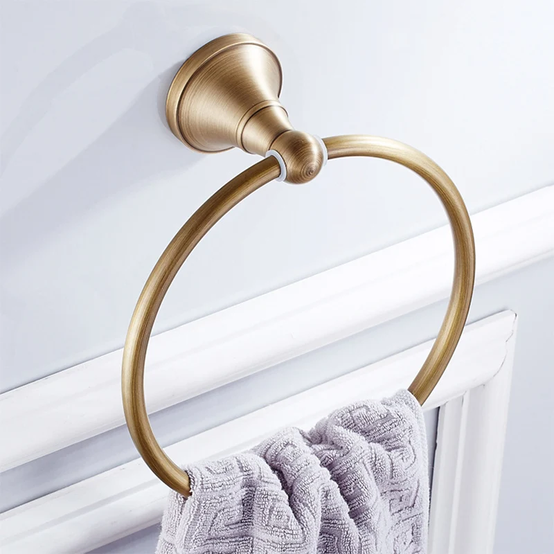 Juego de baño de metal Juego de accesorios de baño dorados de estilo tradicional de 4 piezas Clearhalo