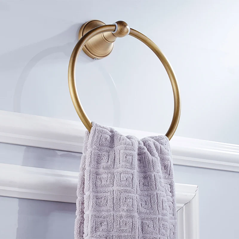 Juego de baño de metal Juego de accesorios de baño dorados de estilo tradicional de 4 piezas Clearhalo