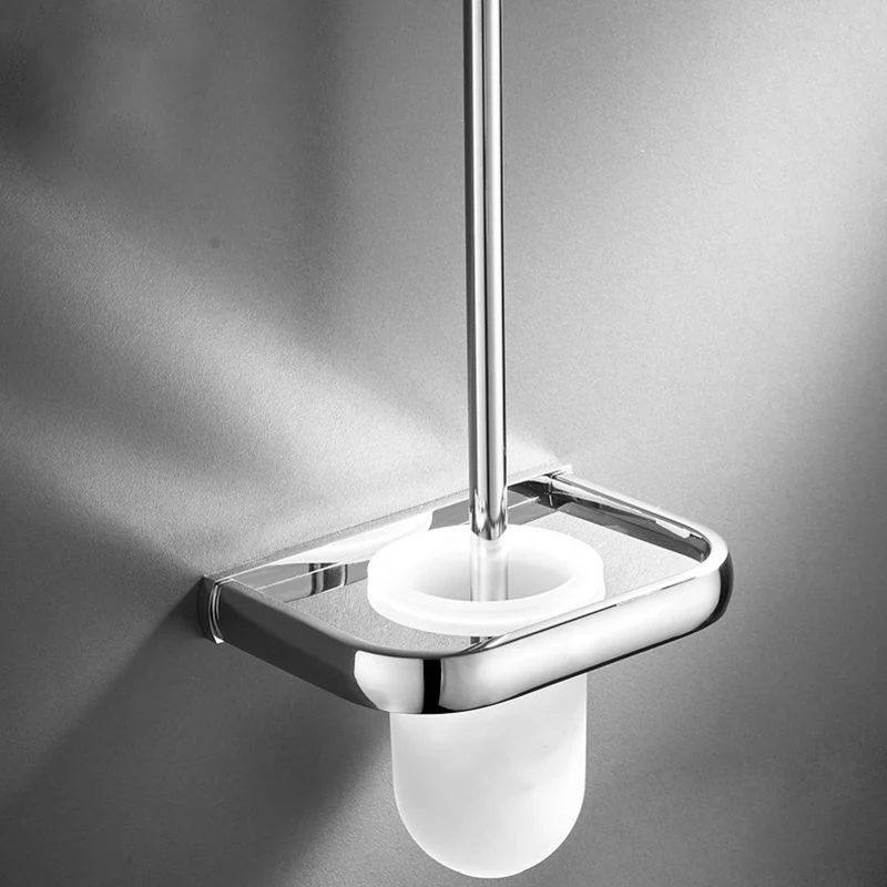 Juego de baño plateado contemporáneo con estante para baño y toallero Clearhalo