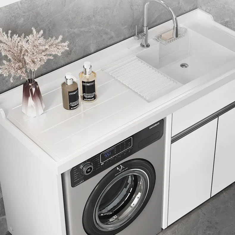 Moderno lavabo independiente con grifo lavabo para baño Clearhalo