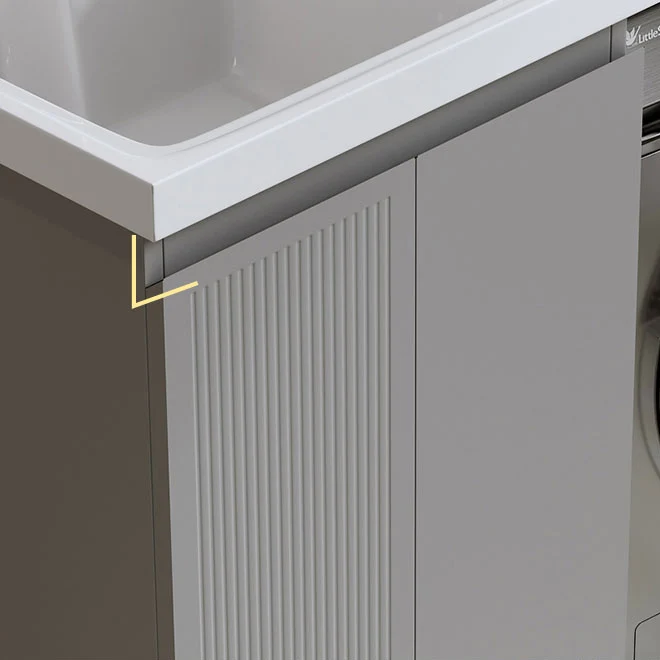 Tocador de lavabo de baño moderno de metal independiente con grifo de lavabo Clearhalo