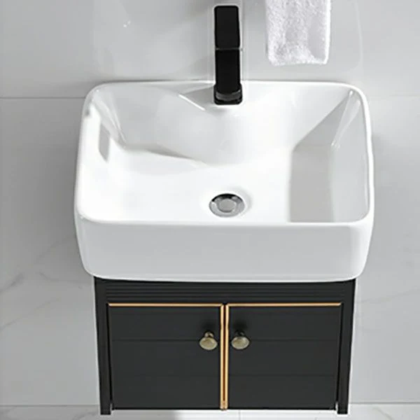 Tocador de lavabo moderno de metal para montaje en pared con lavabo para baño en negro Clearhalo