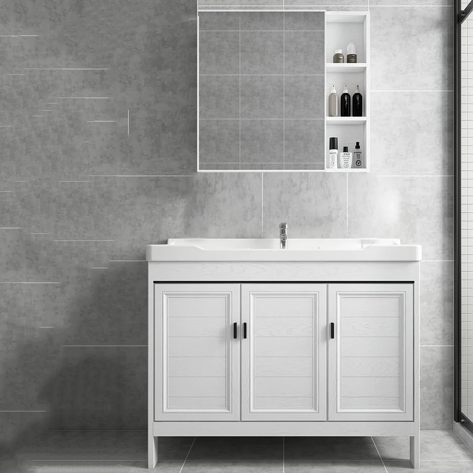 Tocador moderno independiente con lavabo rectangular y marco de metal blanco Clearhalo