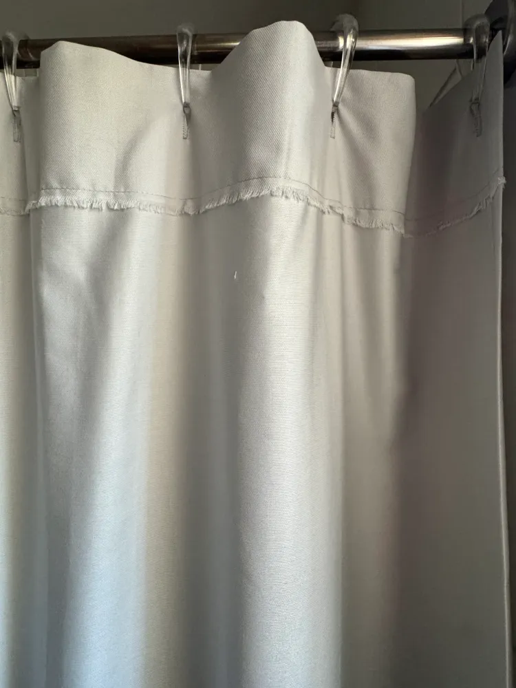 CORTINA DE BAÑO ALGODÓN VUELOS GRIS PERLA Complementa Diseño