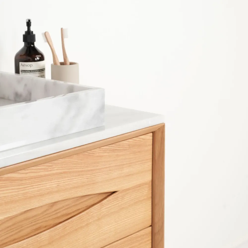 Conjunto de baño minimalista de roble Bill - Fregadero George Mármol - Placa superior Marcel Mármol