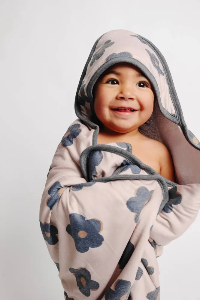 COPPER PEARL BEBE NIÑ TOALLA CON CAPUCHA GEMMA TAN PREMIUM