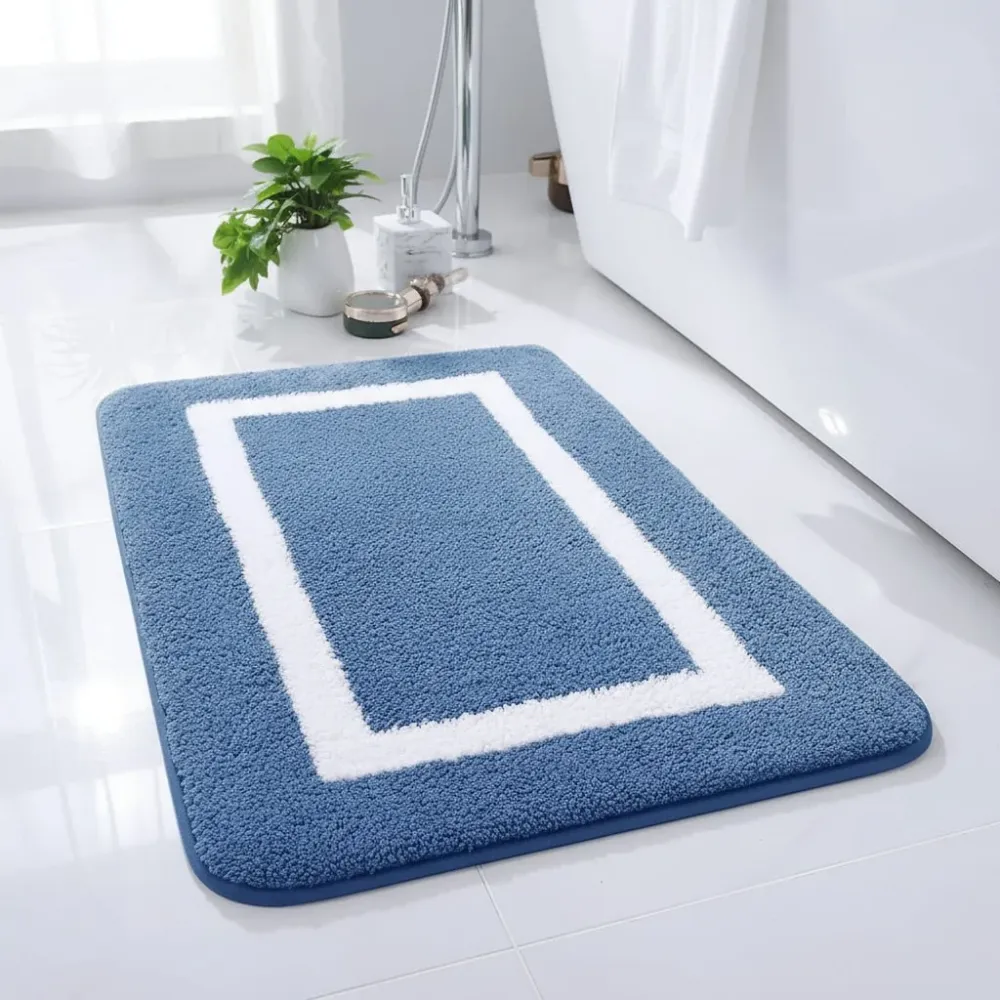 BATHBLISS – Alfombrilla de baño de microfibra suave antideslizante para baño y sala de estar Cozey Maison
