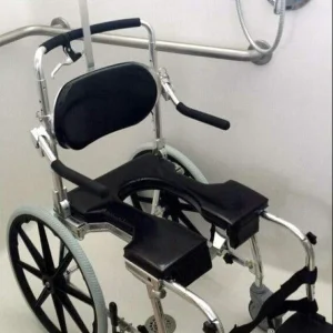 Silla con inodoro y ducha Go-Anywhere con ruedas de 20" - Ajustable (SP-) Negro GO! Mobility Solutions