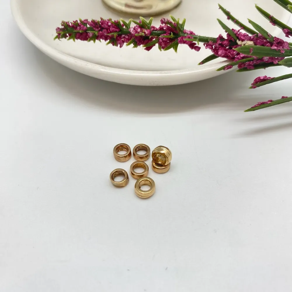 MO44 Argolla Cerrada 5 x 2.5 mm Accesorio Baño Oro La Otra Tienda Joyas