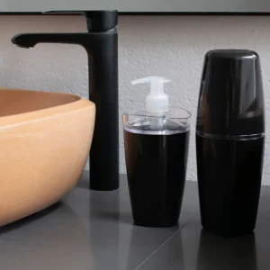 Kit accesorios para baño color negro: portacepillos y jabonera liquido Madehome