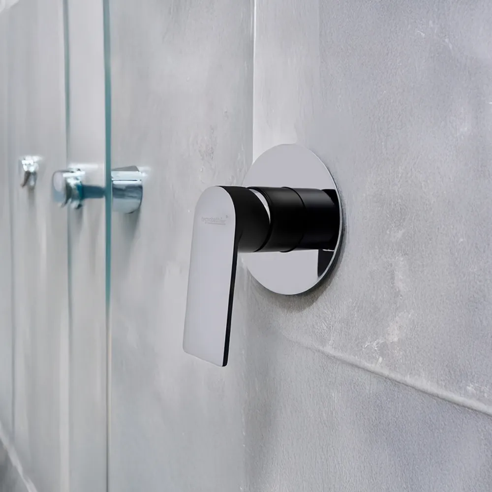 Monomando Empotrable De Regadera "Lucent" Negro / Cromo Tecnobath
