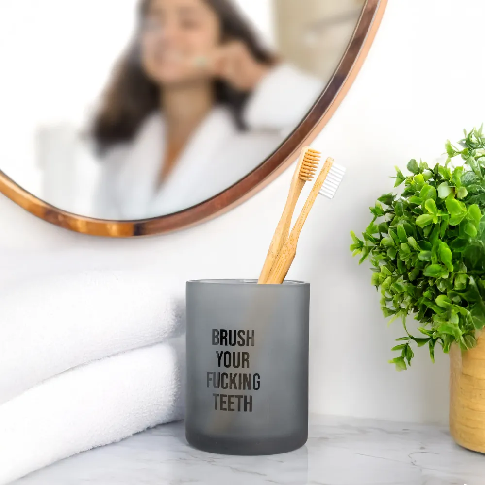 Vaso para cepillo de dientes “Brush your fucking teeth” para Baño Moderno