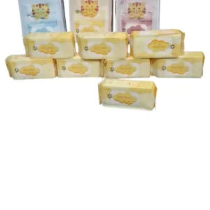 Bolsa 8 und yovi cosmeticos por mayor