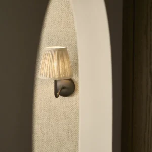 Malvern Applique da parete piccola plissettata beis naturale - Bronzo