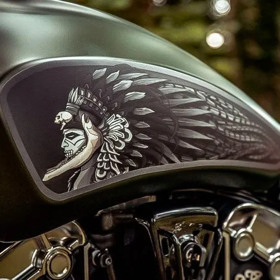 MesoChief - Indian Scout - Tanque exhaustivo en blanco y negro