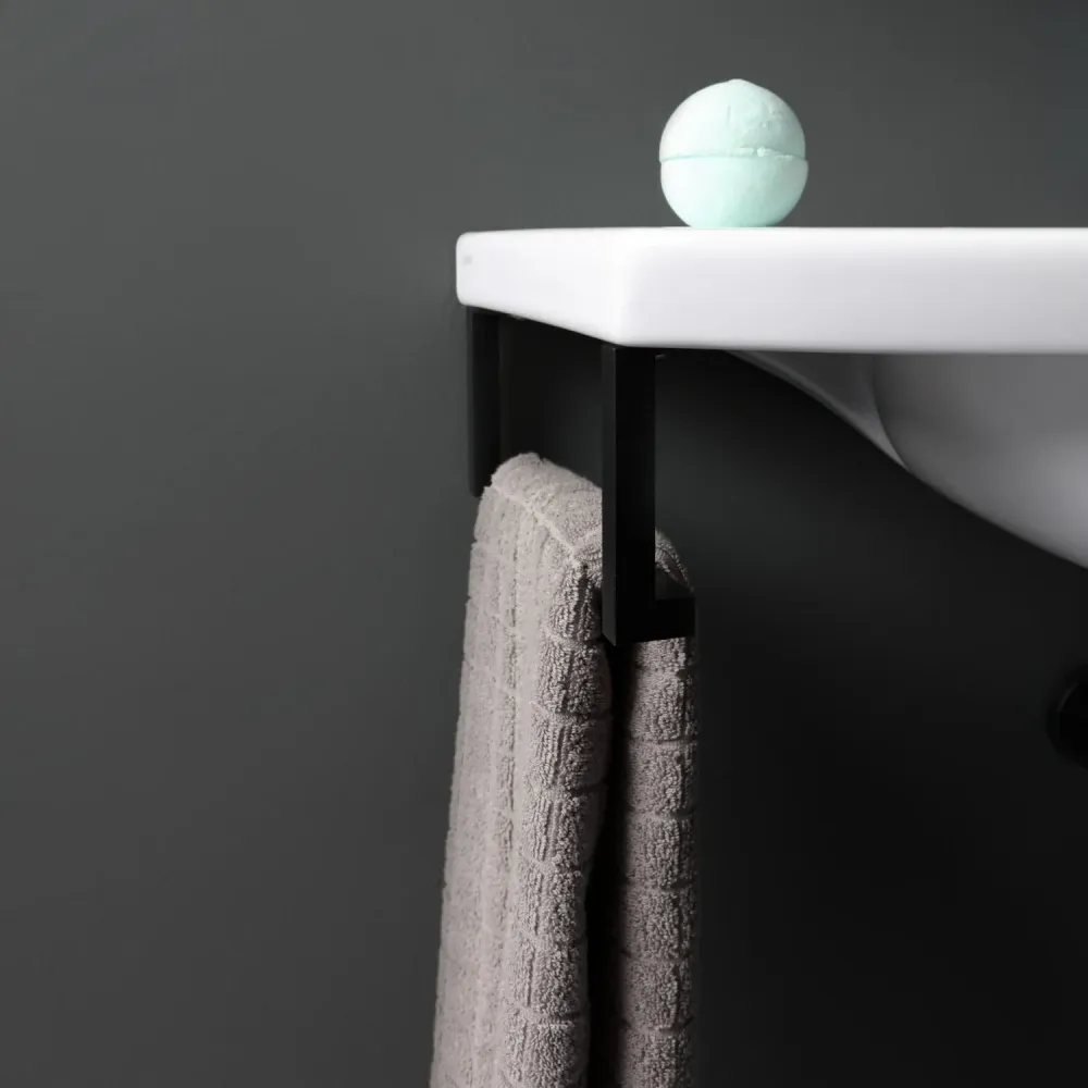 Portasciugamani lateral en acero pintado negro mate para lavabo Globo Mode ME070