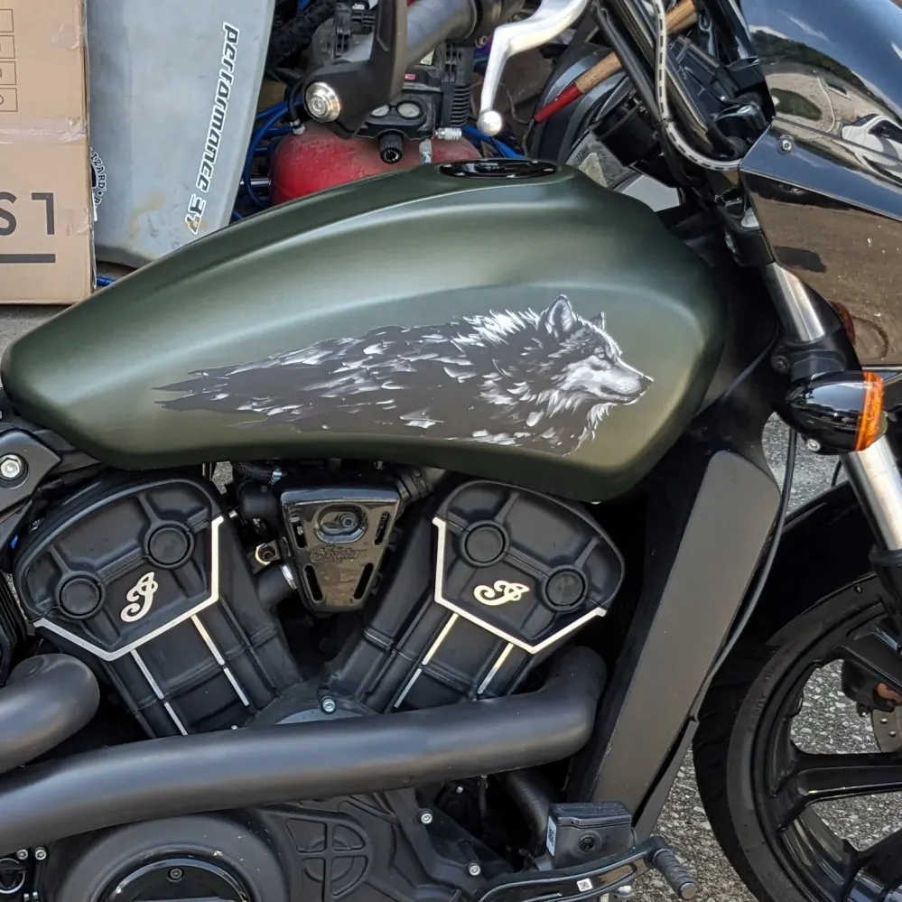 Wolf 3-2023 - Calcomaní para tanque Indian Scout, en blanco y negro
