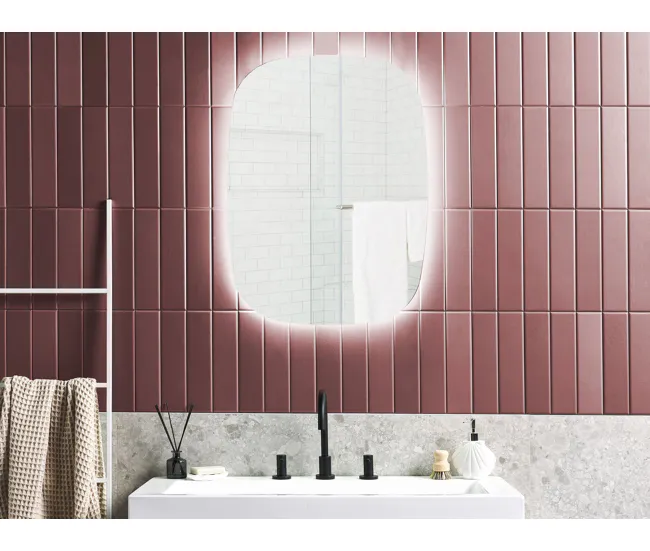 Espejo de pared LED de vidrio plateado 58 x 78 cm BERGERAC